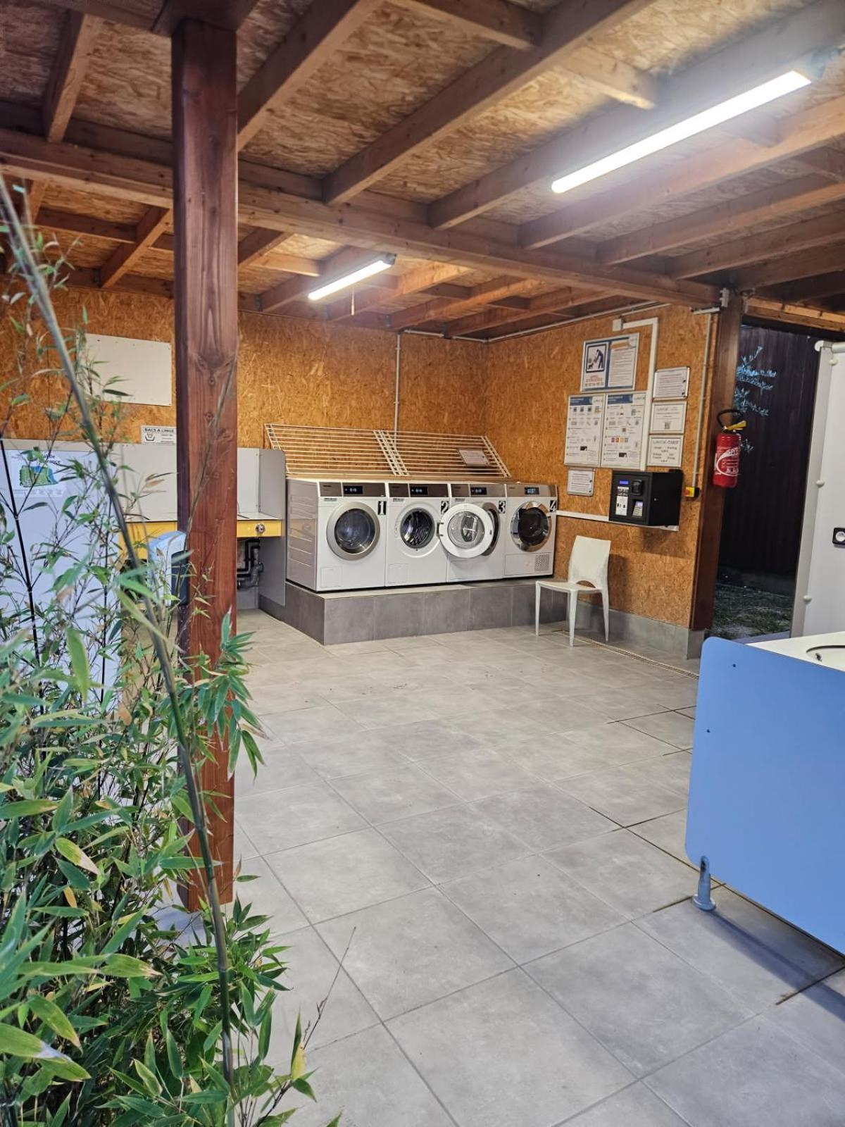 Mobil-Home 6 Personnes Cadenet Bagian luar foto